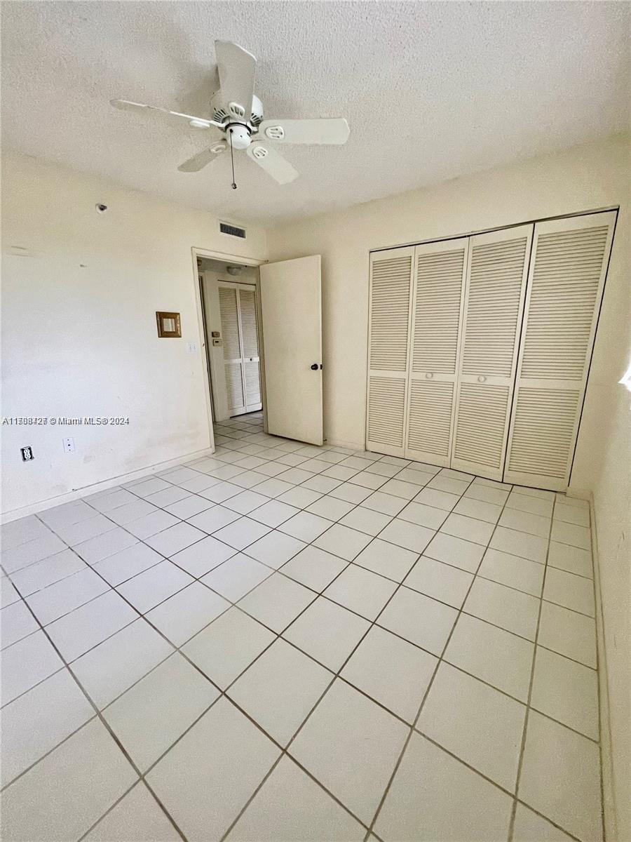 2334 S Cypress Bend Dr #505, Pompano Beach, Florida image 13