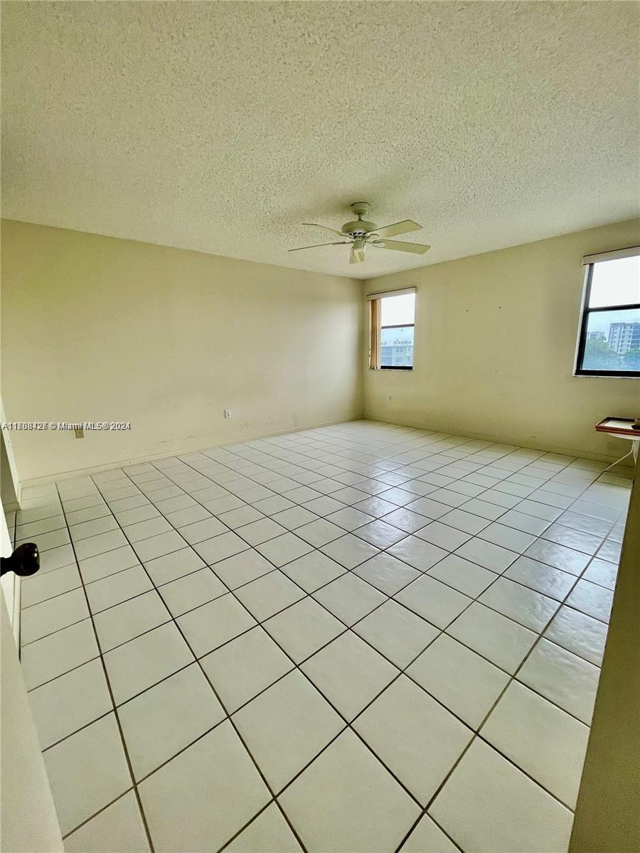 2334 S Cypress Bend Dr #505, Pompano Beach, Florida image 18