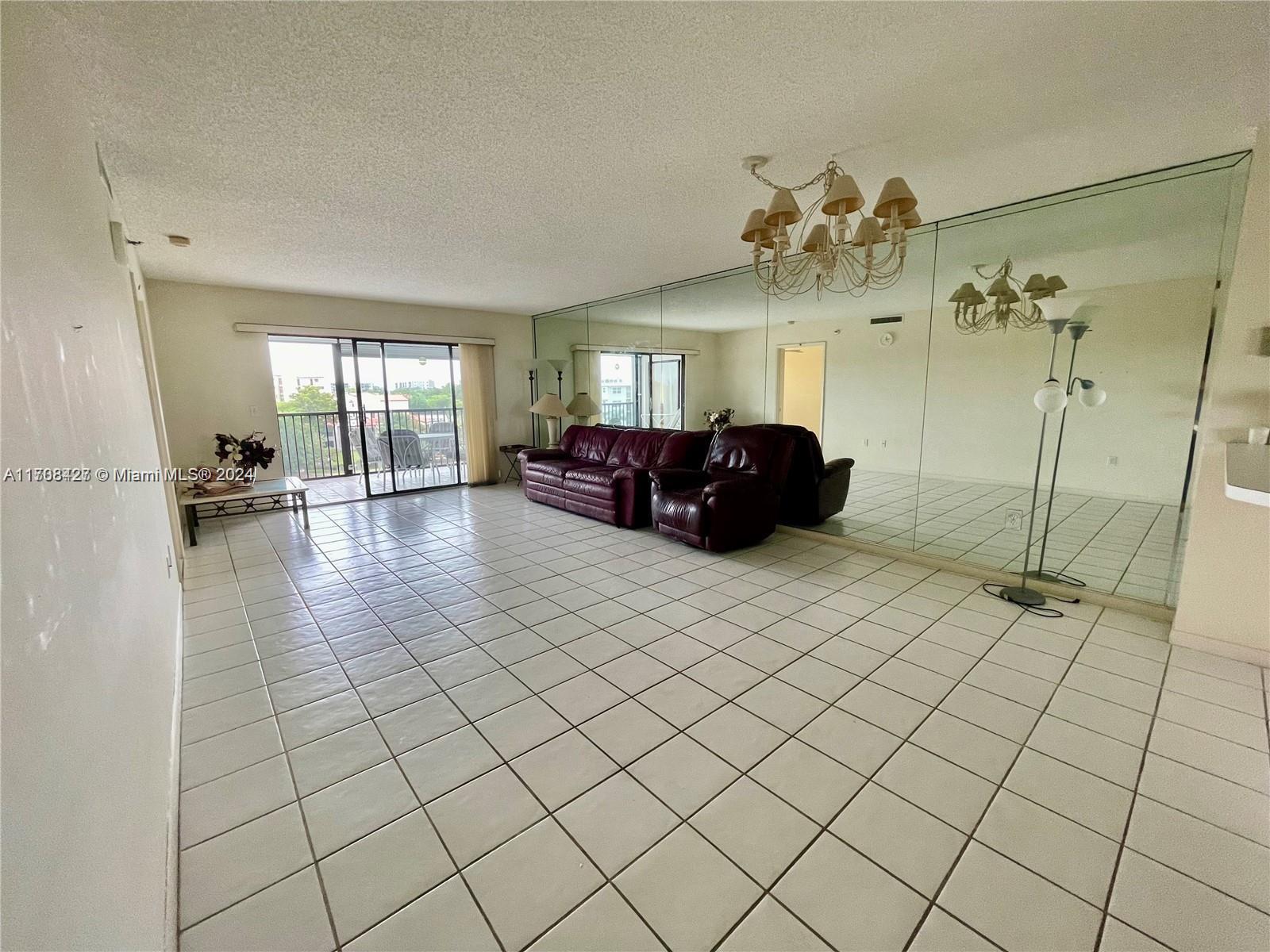 2334 S Cypress Bend Dr #505, Pompano Beach, Florida image 7