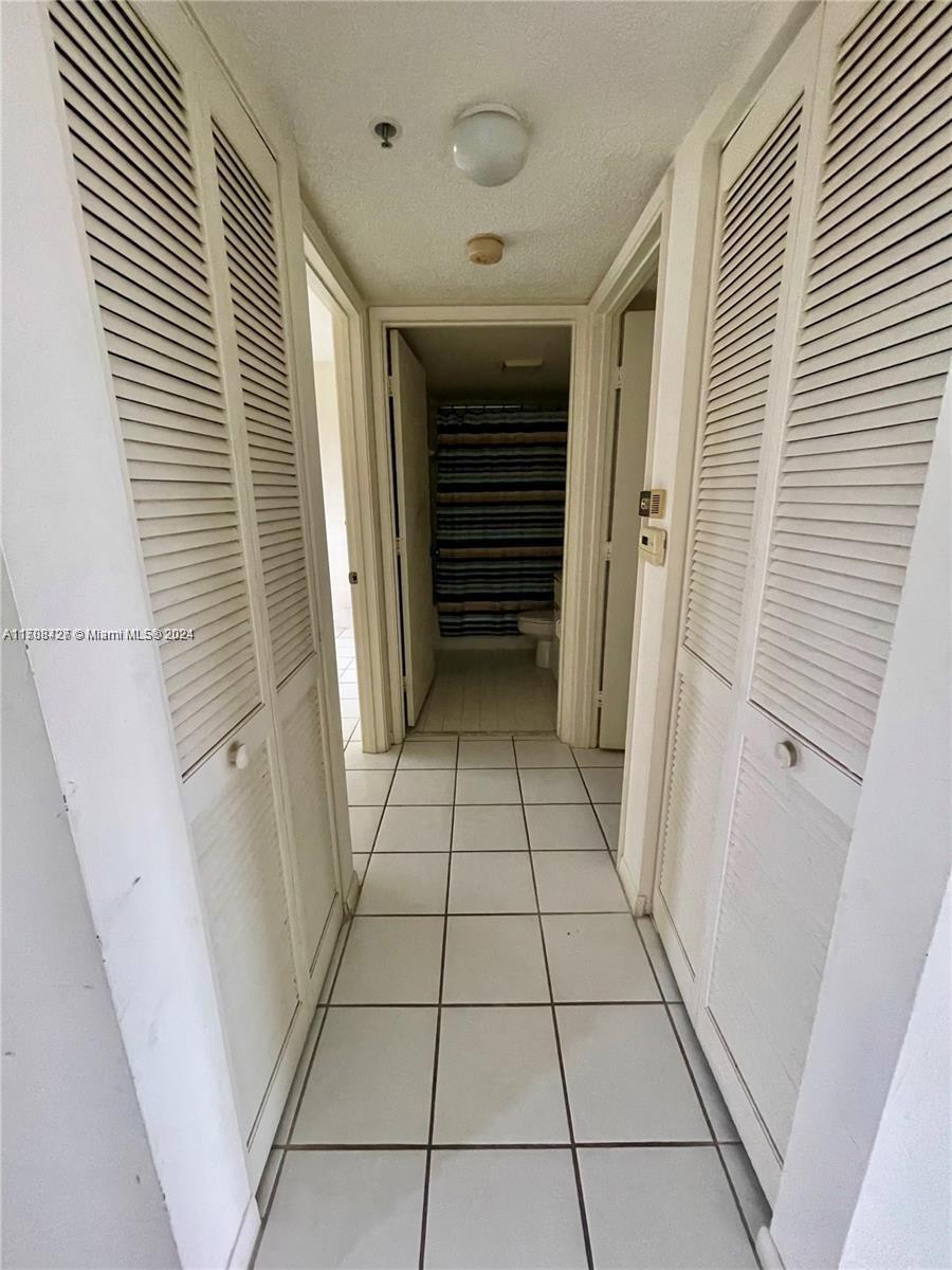 2334 S Cypress Bend Dr #505, Pompano Beach, Florida image 9