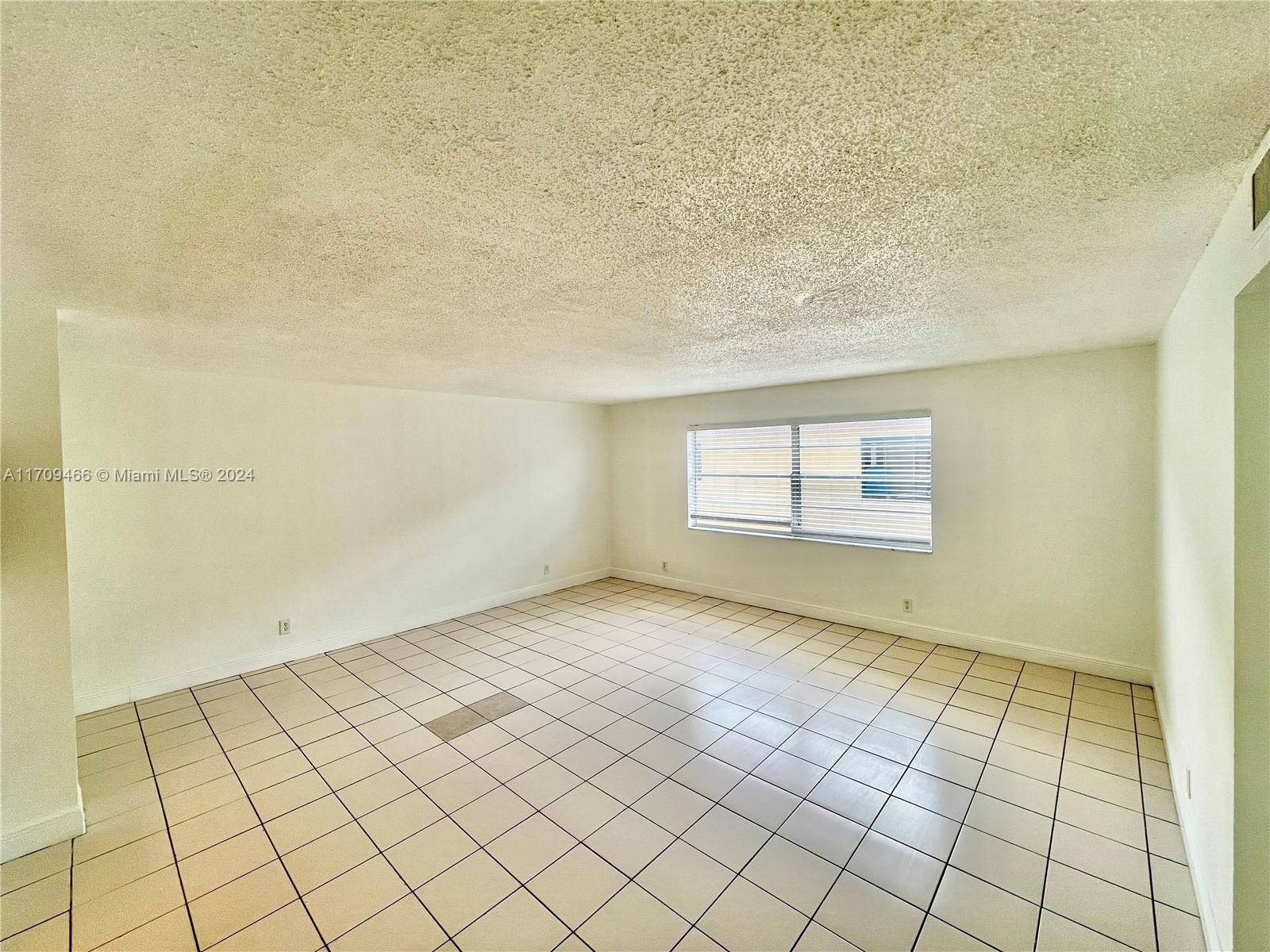 241 SE 9th Ave #204, Pompano Beach, Florida image 4