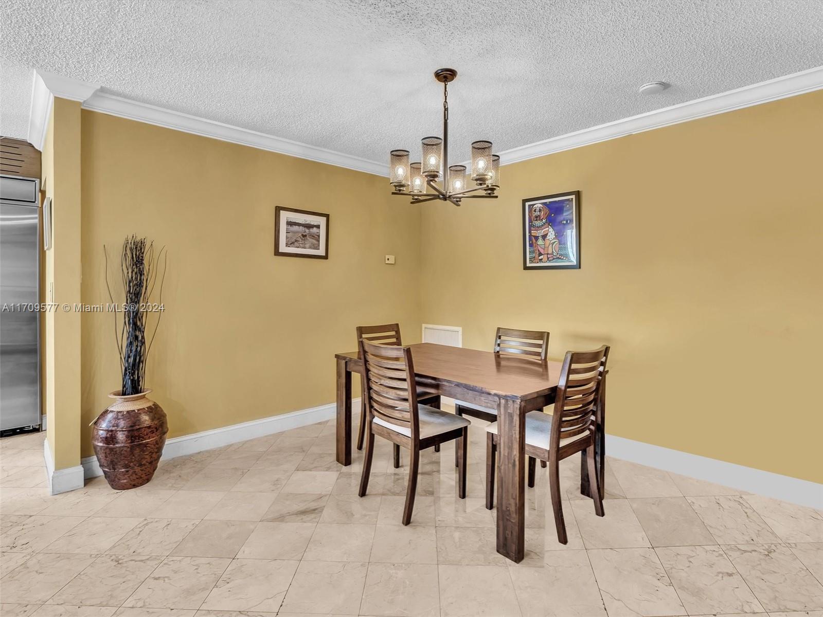 8910 NW 7th Ct, Pembroke Pines, Florida image 10