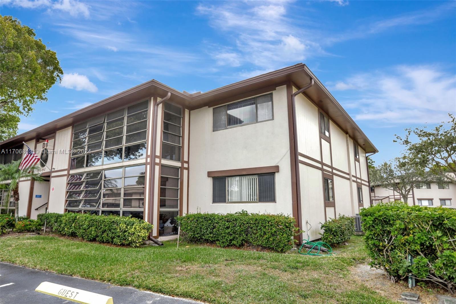 9953 N Belfort Cir #212, Tamarac, Florida image 2