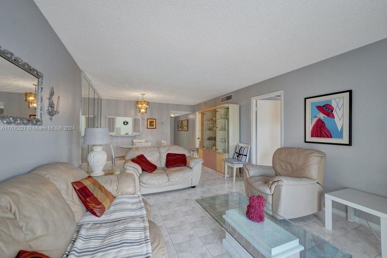 220 SW 9th Ave #307, Hallandale Beach, Florida image 19