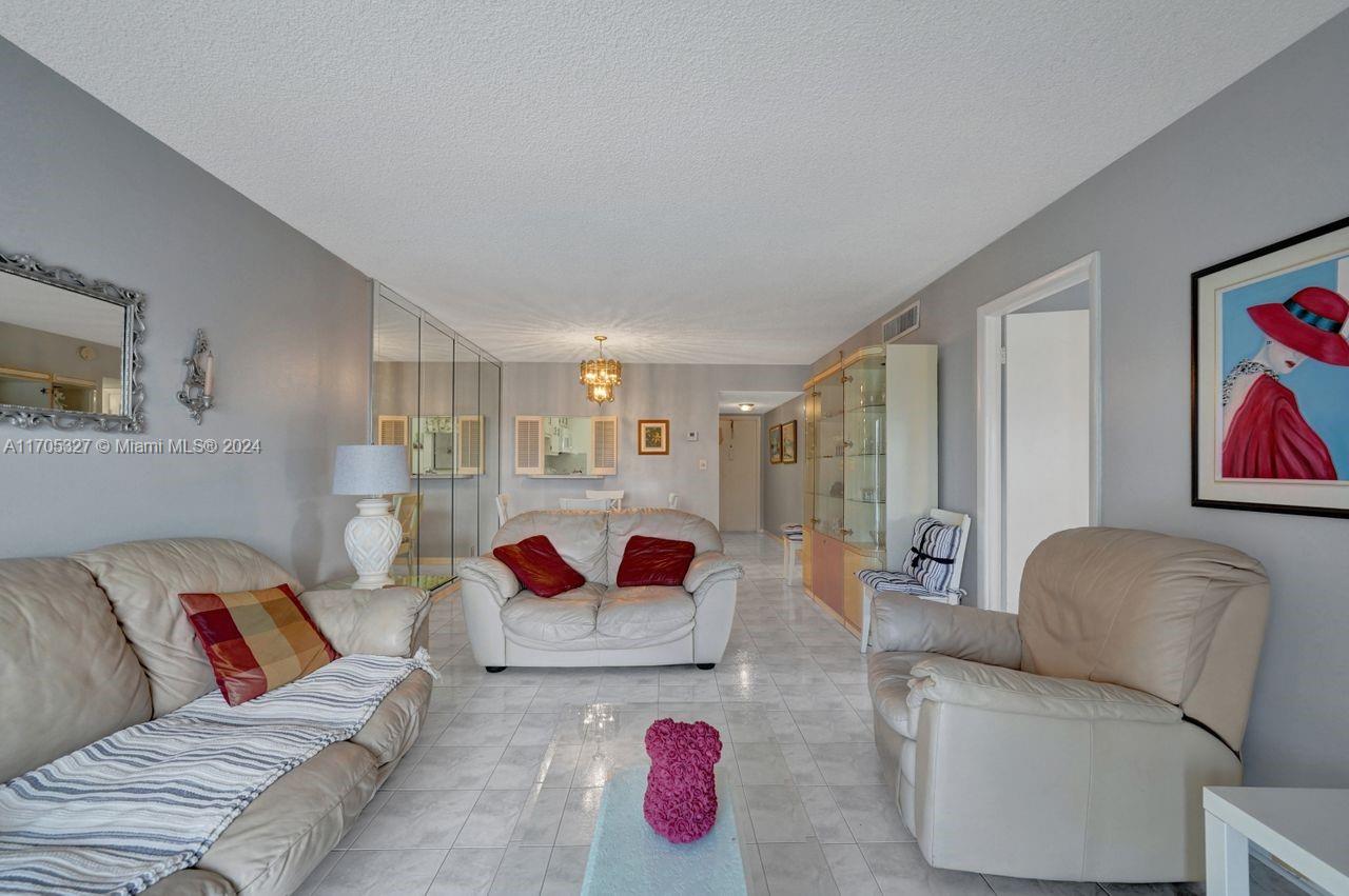 220 SW 9th Ave #307, Hallandale Beach, Florida image 20