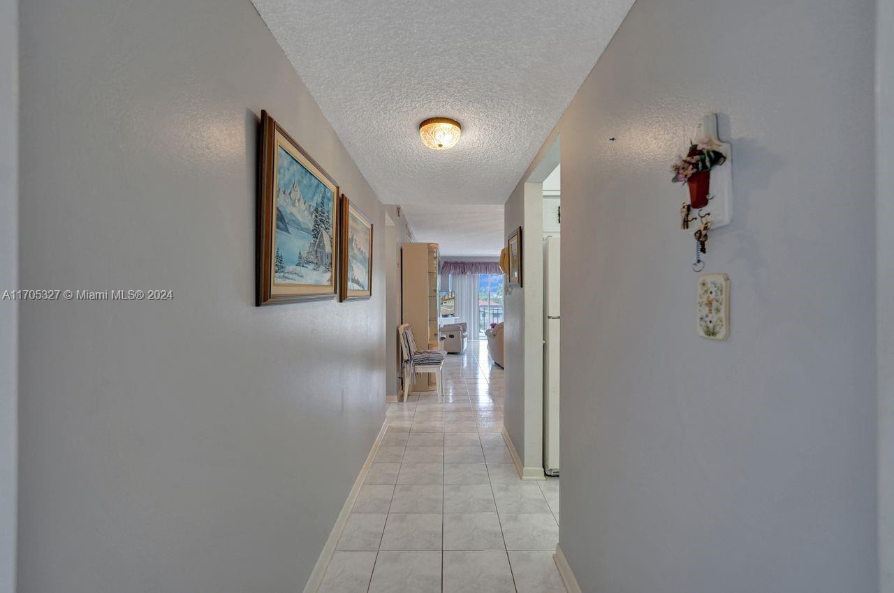 220 SW 9th Ave #307, Hallandale Beach, Florida image 4