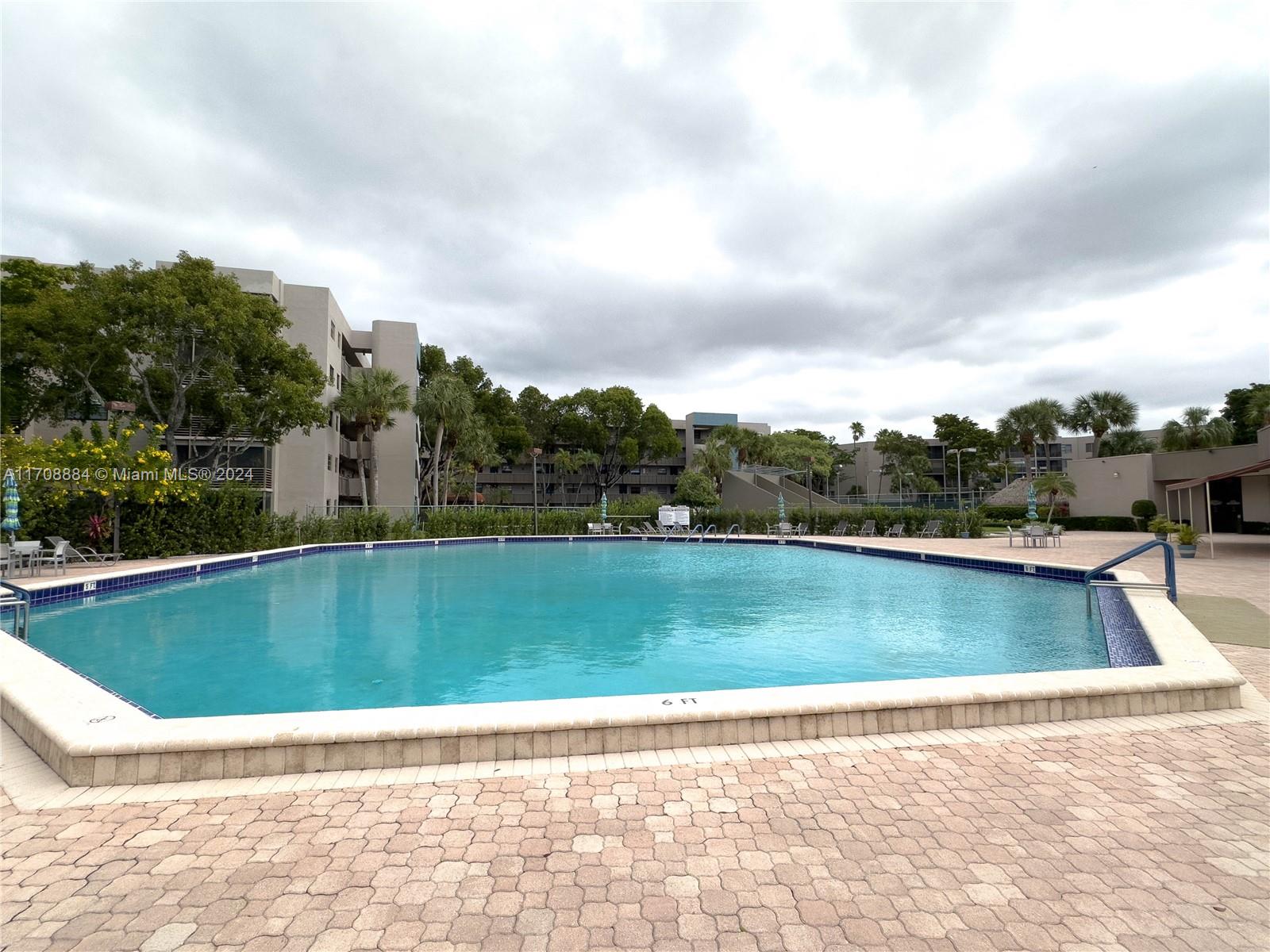 1100 Colony Point Cir #218, Pembroke Pines, Florida image 24