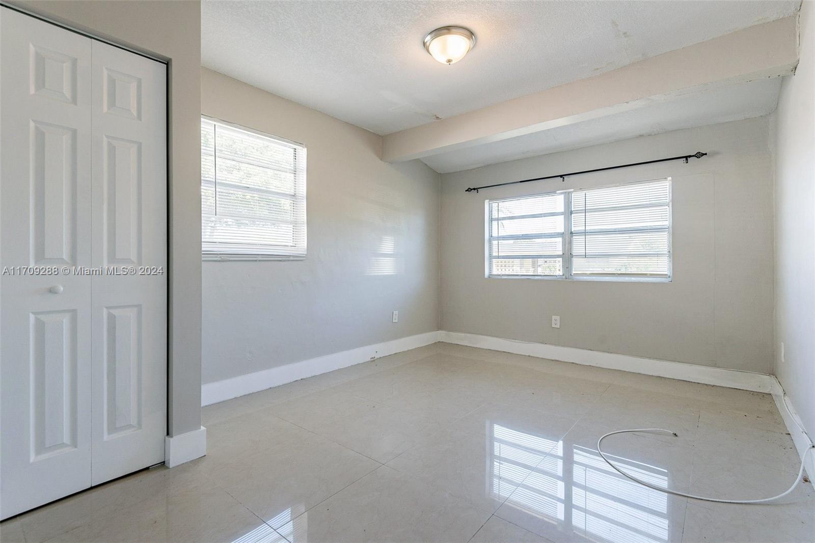 Listing Photo 24
