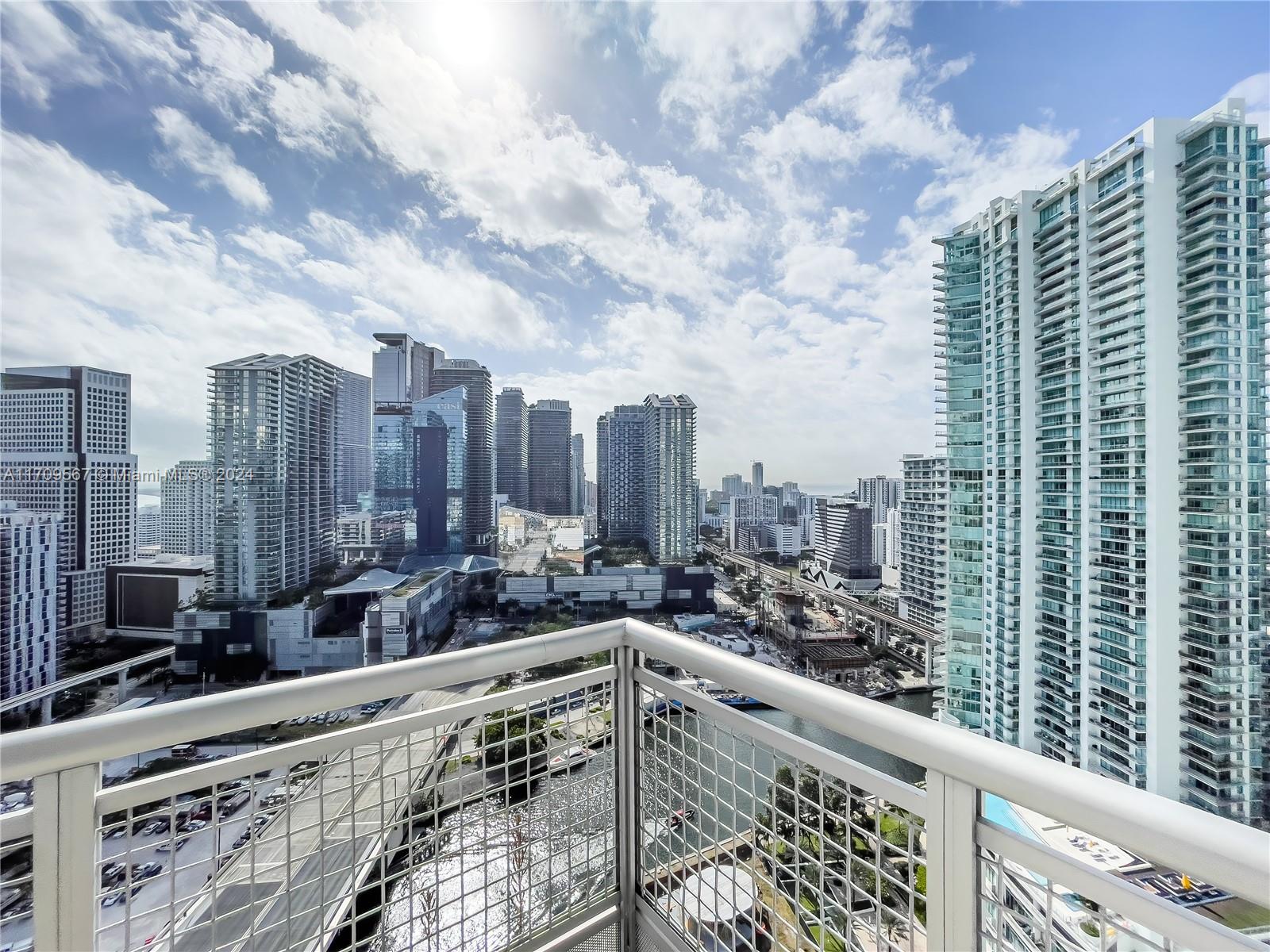 350 S Miami Ave #3208, Miami FL 33130