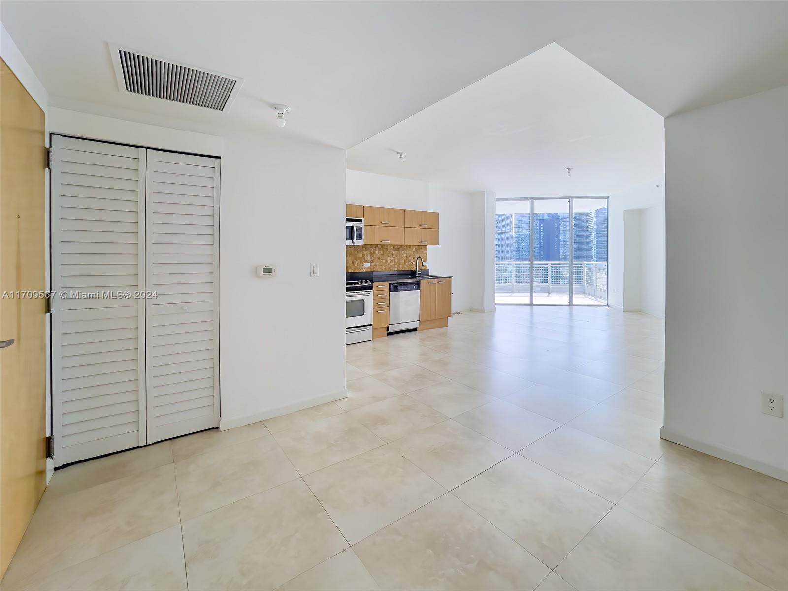 350 S Miami Ave #3208, Miami FL 33130