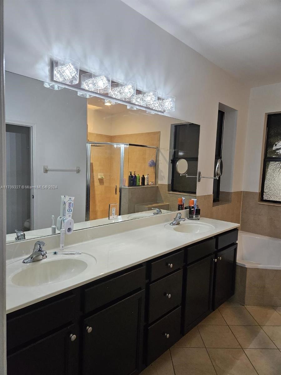 3406 W 88th St, Hialeah, Florida image 18