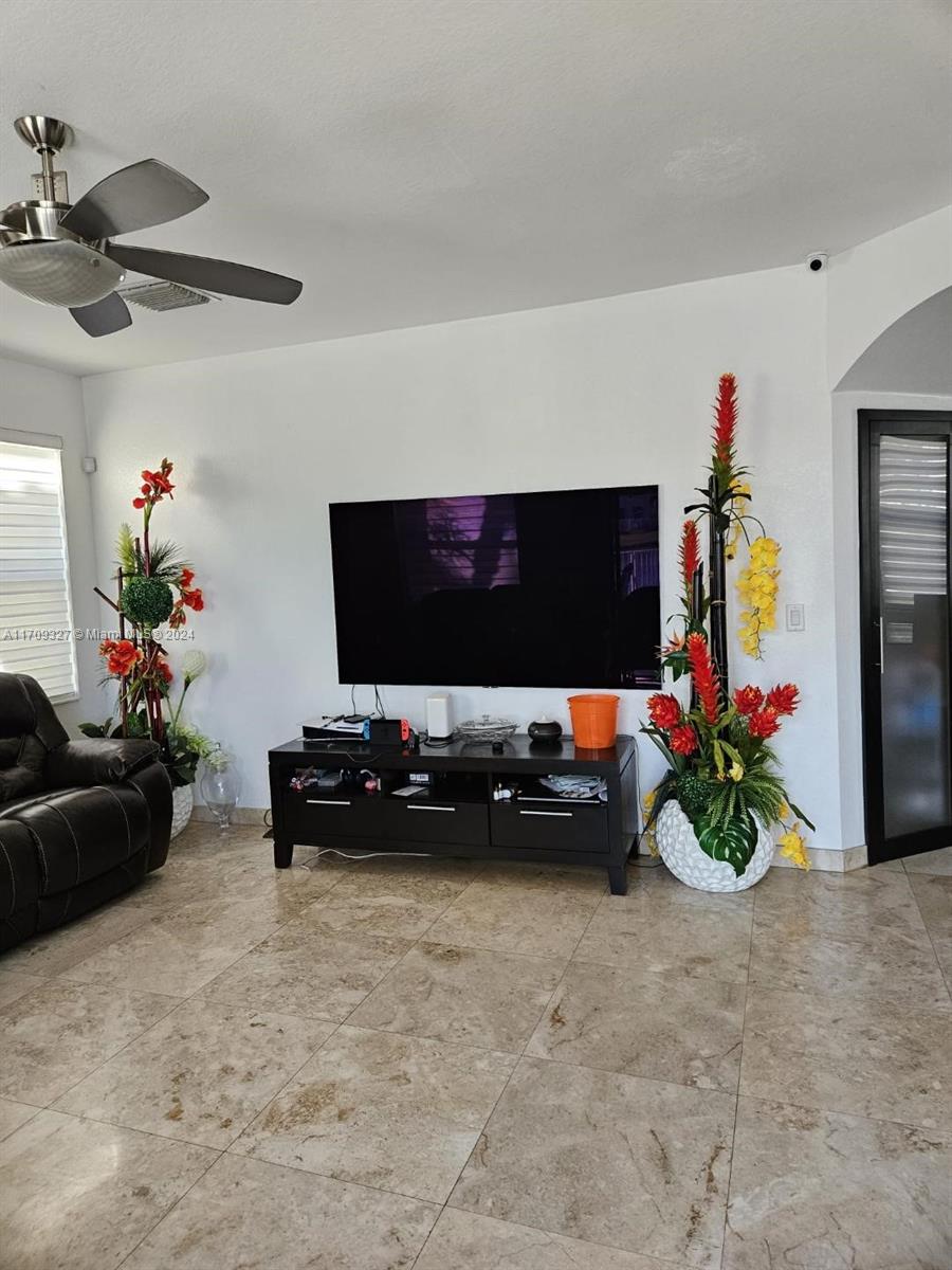 3406 W 88th St, Hialeah, Florida image 5