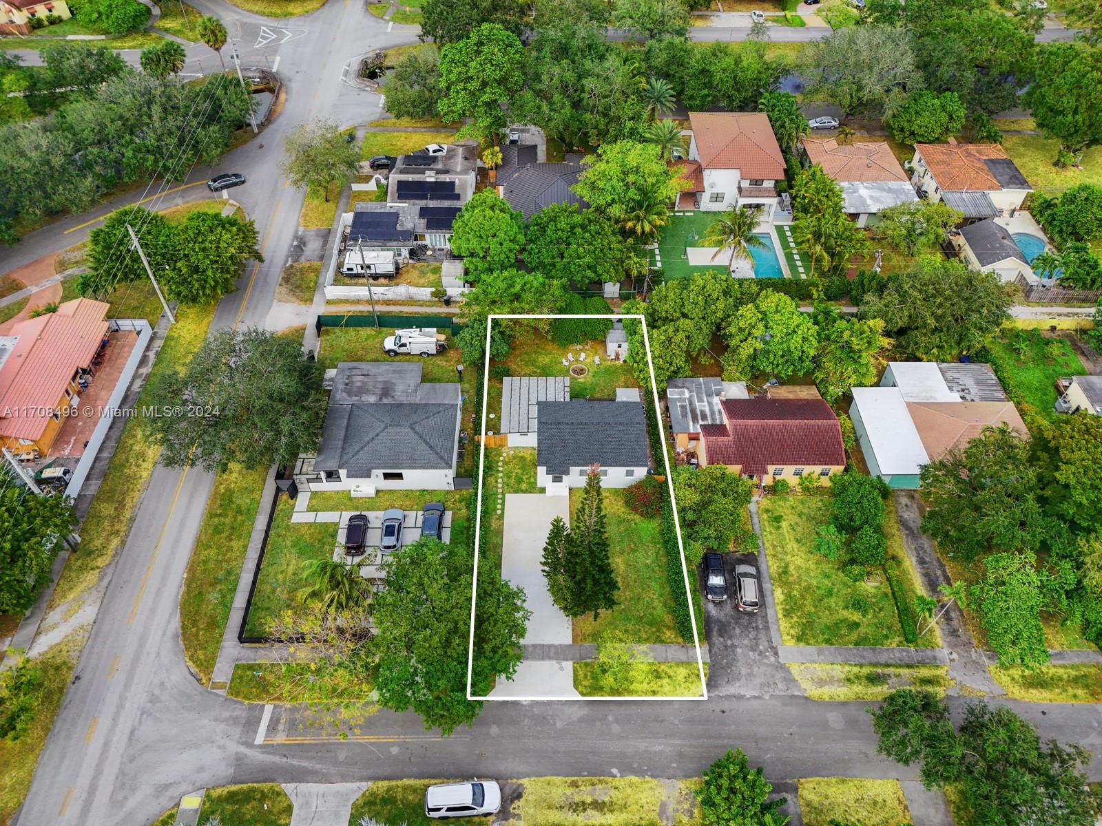 181 Truxton Dr, Miami Springs, Florida image 5