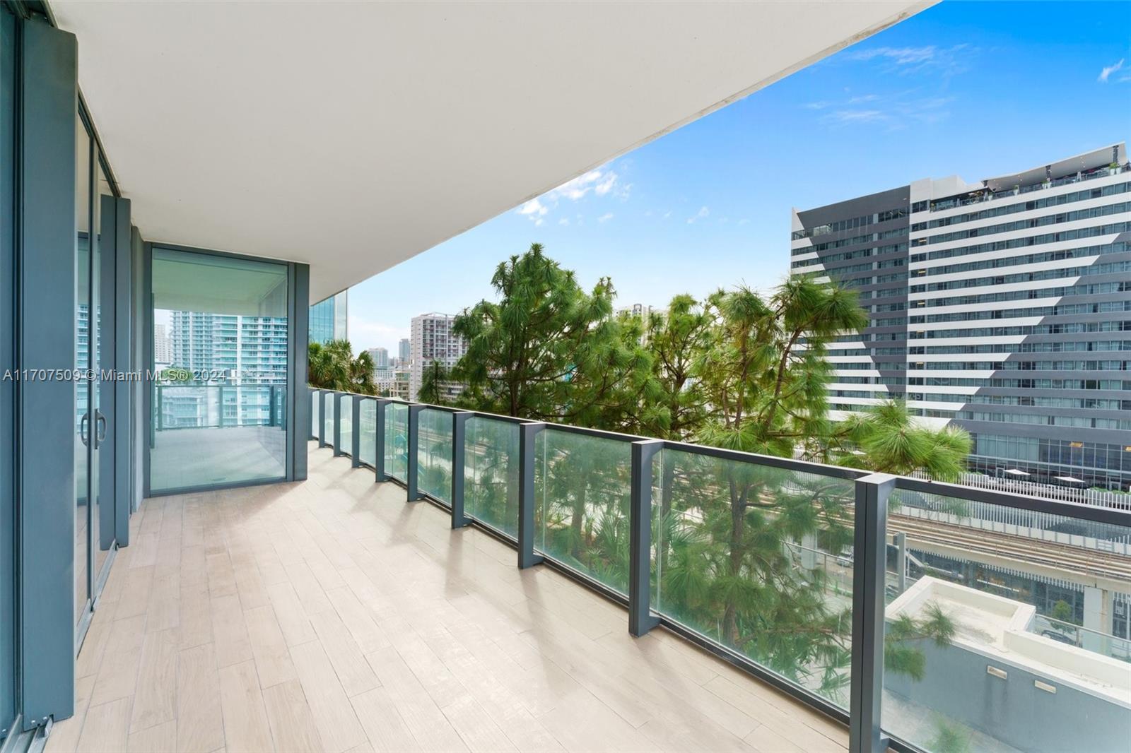 88 SW 7th St #712, Miami, Florida image 13