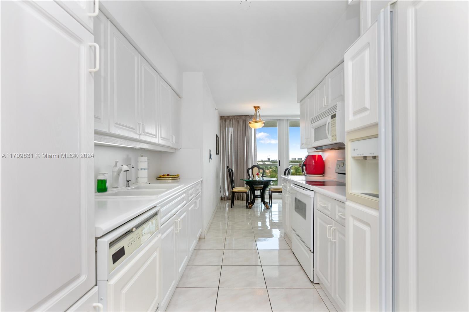 16400 Collins Ave #745, Sunny Isles Beach, Florida image 19