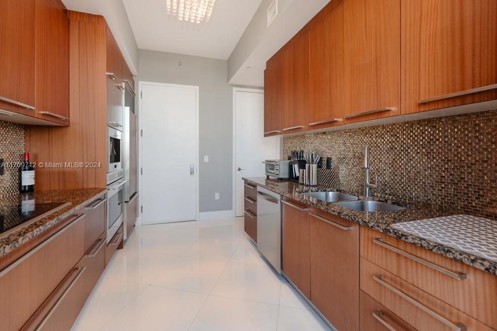 15901 Collins Ave #1505, Sunny Isles Beach, Florida image 21