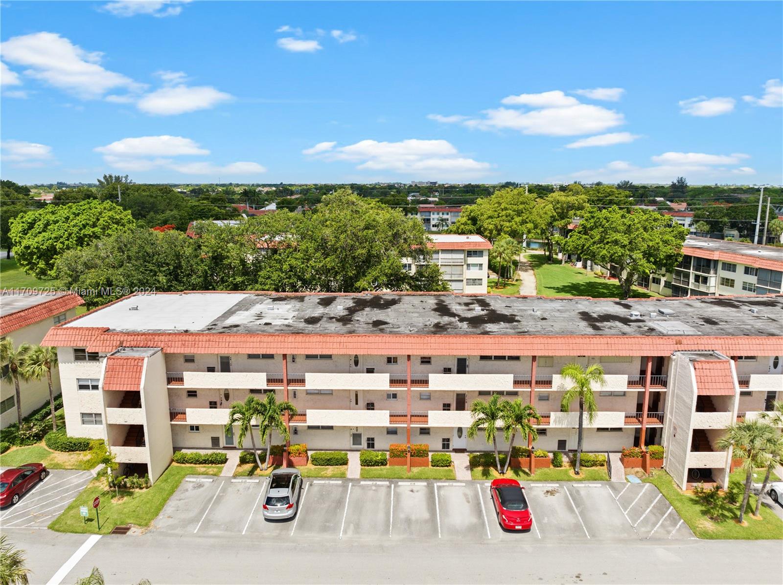 711 S Hollybrook Dr #109, Pembroke Pines, Florida image 30