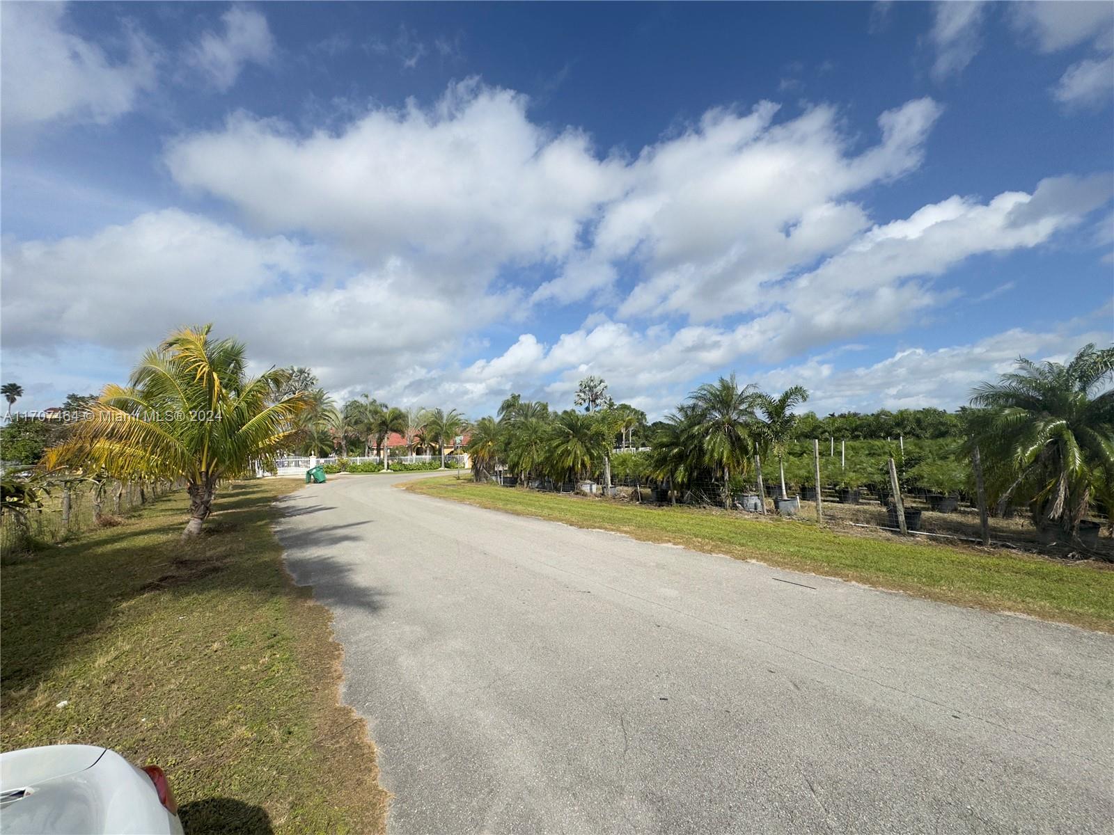 24201 SW 214 Place, Homestead, Florida image 8