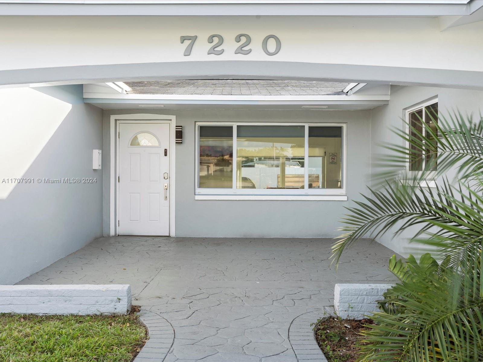 7220 Mckinley St, Hollywood, Florida image 3