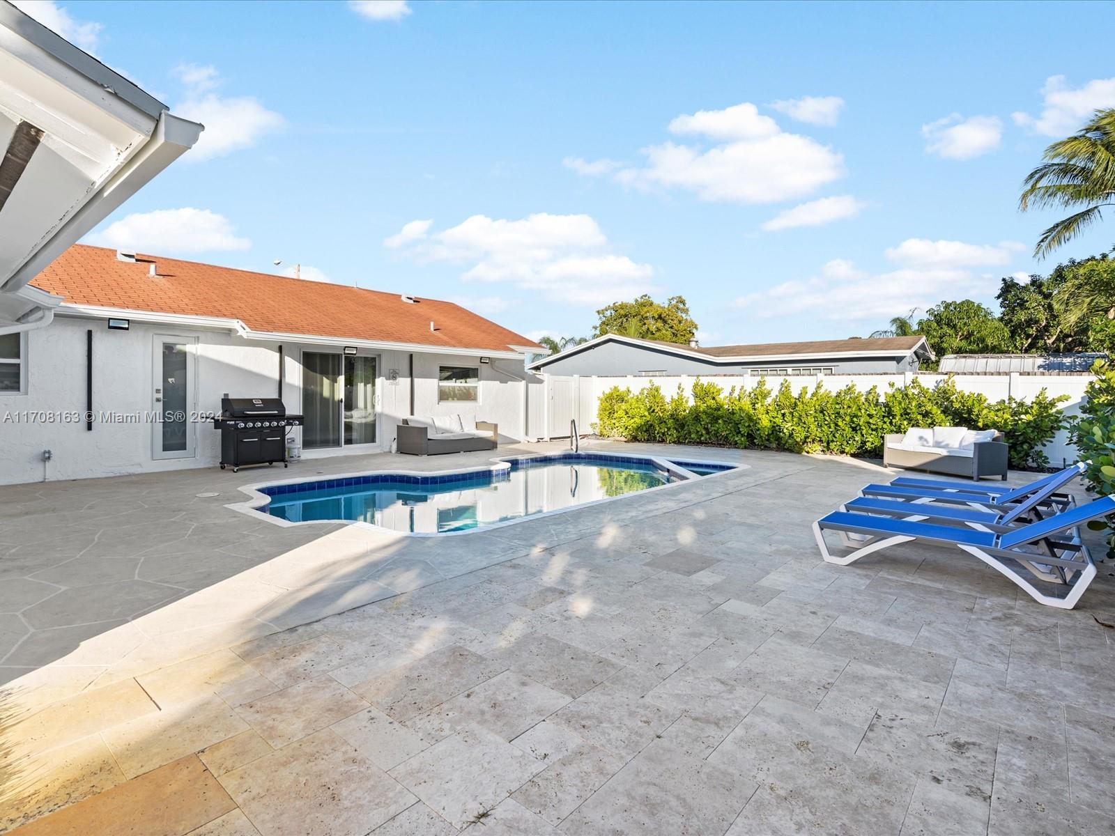 8660 Johnson St, Pembroke Pines, Florida image 8