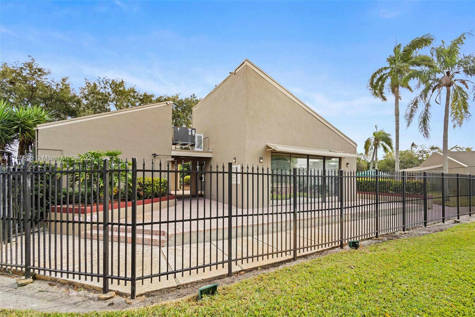 1151 N Hiatus Rd #1151, Pembroke Pines, Florida image 25