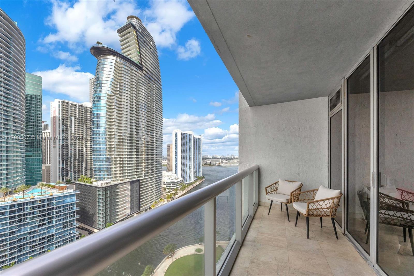 485 Brickell Ave #2503, Miami, Florida image 2