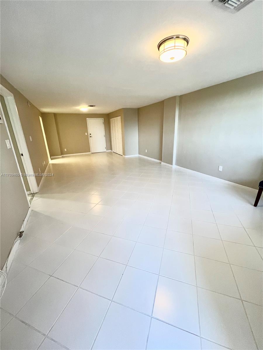 90 Edgewater Dr #522, Coral Gables, Florida image 2