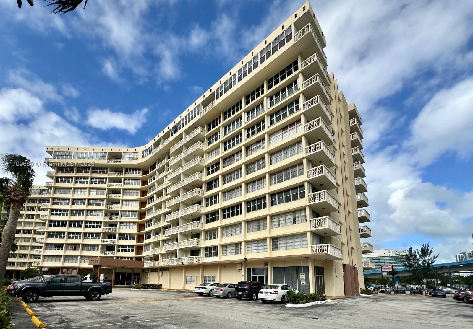 1825 S Ocean Dr #PH-1, Hallandale Beach, Florida image 37