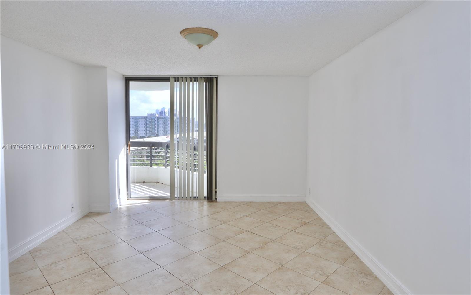 3500 Mystic Pointe Dr #1207, Aventura, Florida image 15