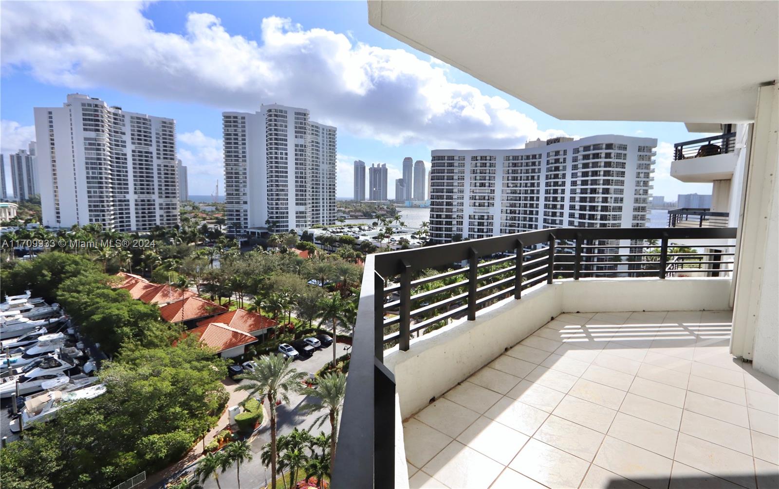 3500 Mystic Pointe Dr #1207, Aventura, Florida image 30