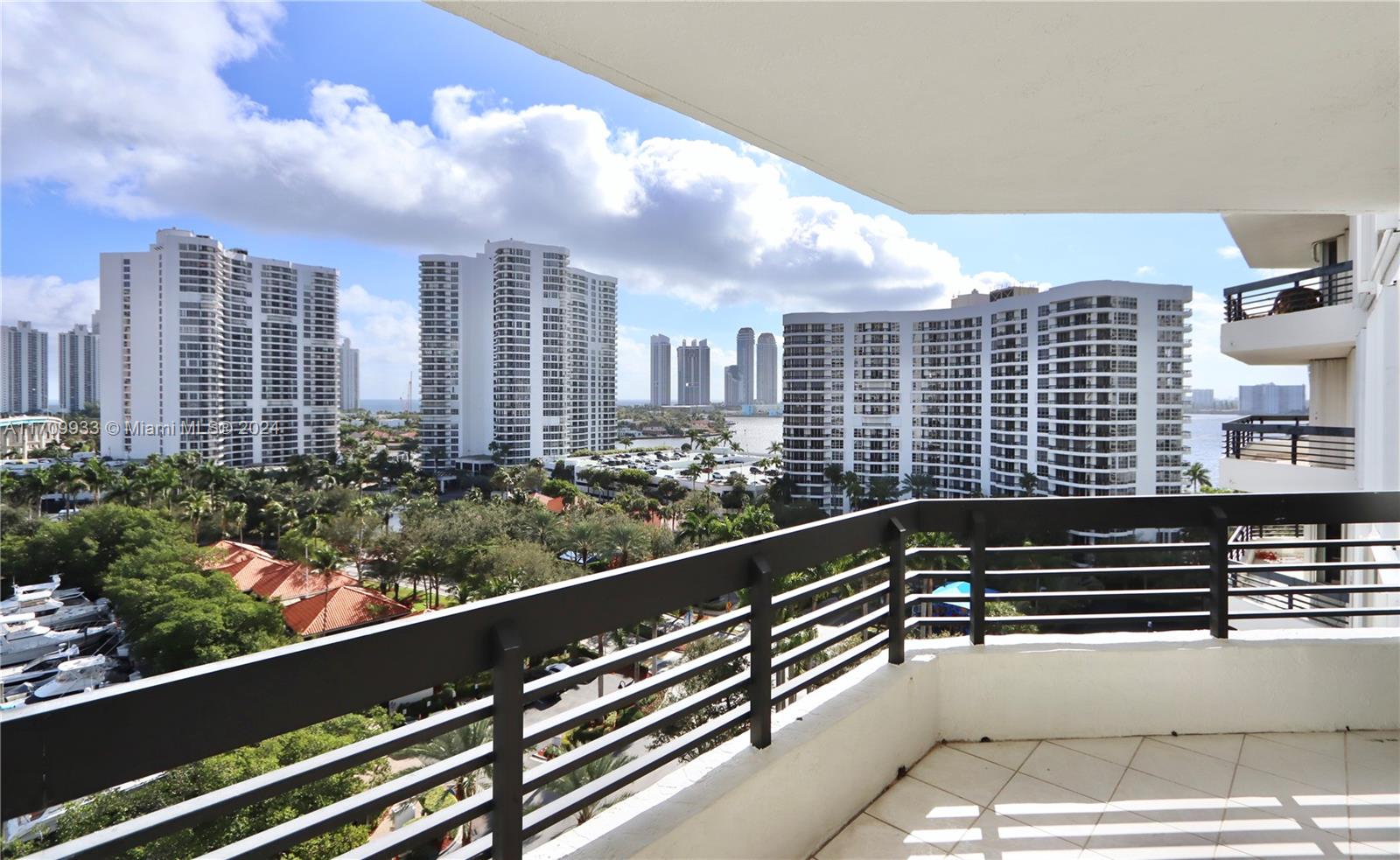 3500 Mystic Pointe Dr #1207, Aventura, Florida image 33