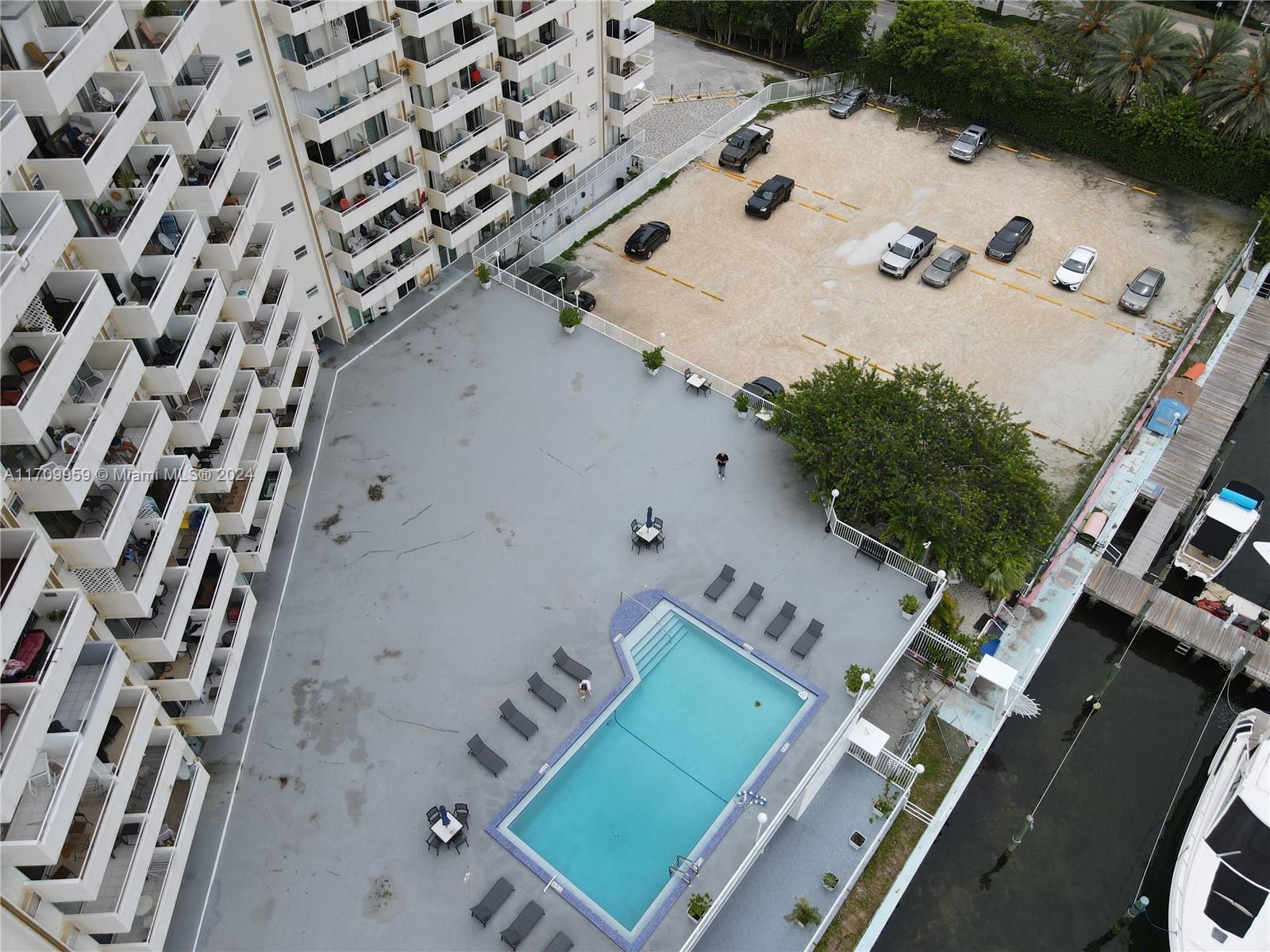 Residential, North Bay Village, Florida image 3