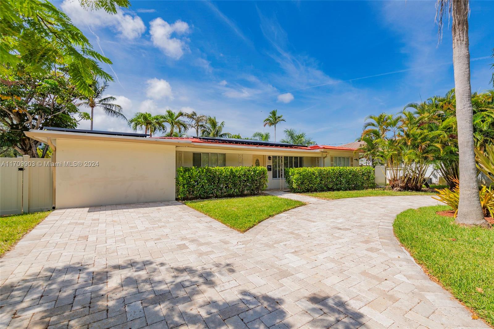 2757 NE 14th Ave, Wilton Manors, Florida image 7