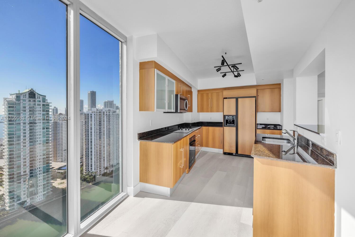 335 S Biscayne Blvd #4109, Miami, Florida image 13