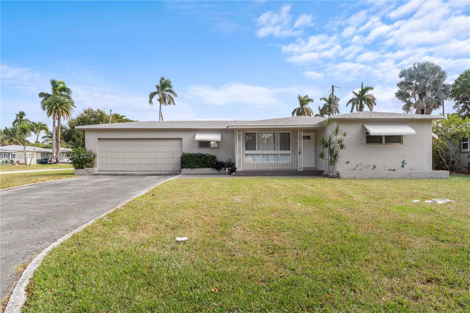 201 Entrada Drive, Hollywood, Florida image 8