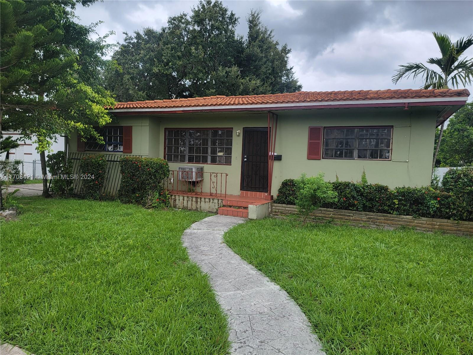 760 NE 147th St, North Miami, Florida image 1