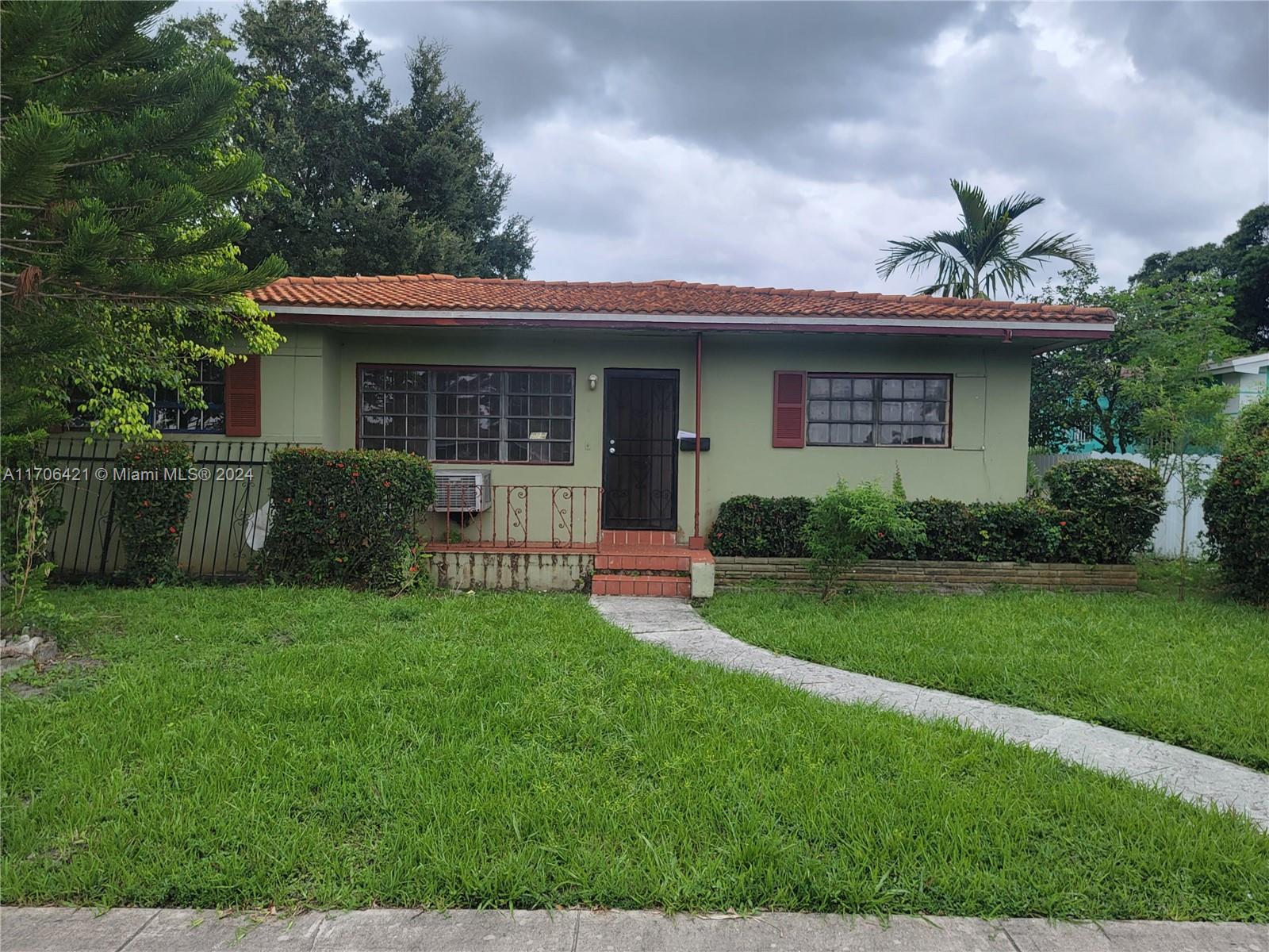 760 NE 147th St, North Miami, Florida image 2