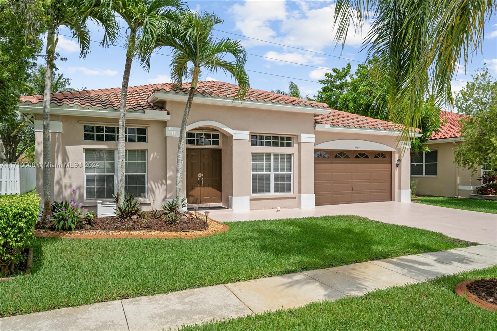 1154 NW 183rd Ter, Pembroke Pines, Florida image 3