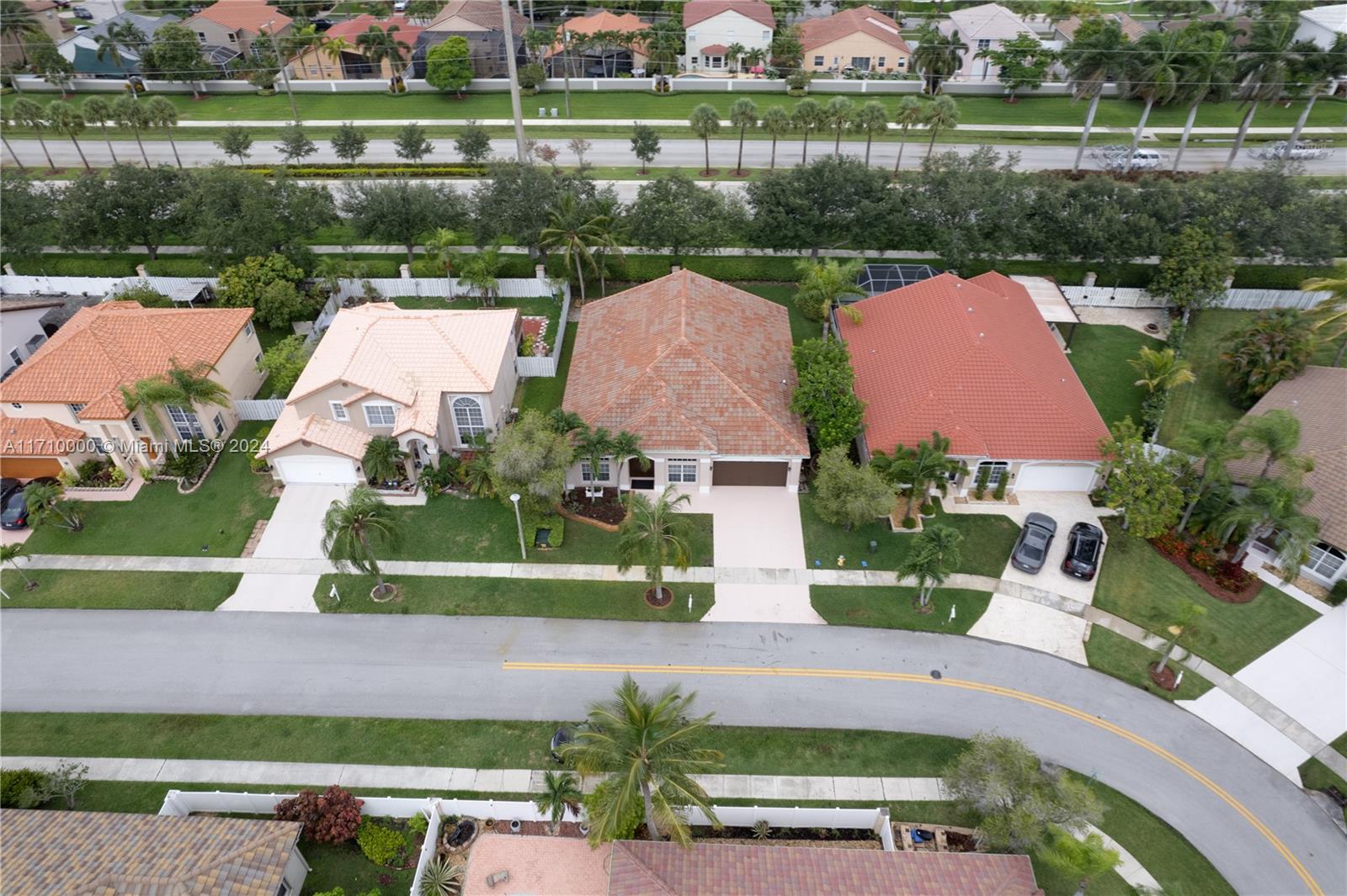 1154 NW 183rd Ter, Pembroke Pines, Florida image 49