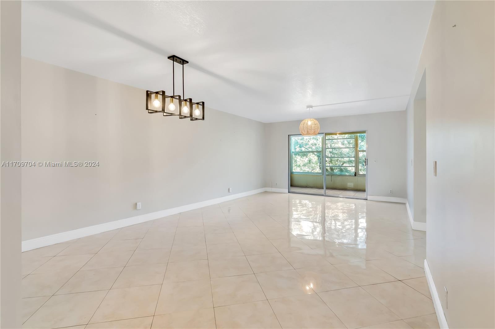 900 SW 125th Way #304R, Pembroke Pines, Florida image 18