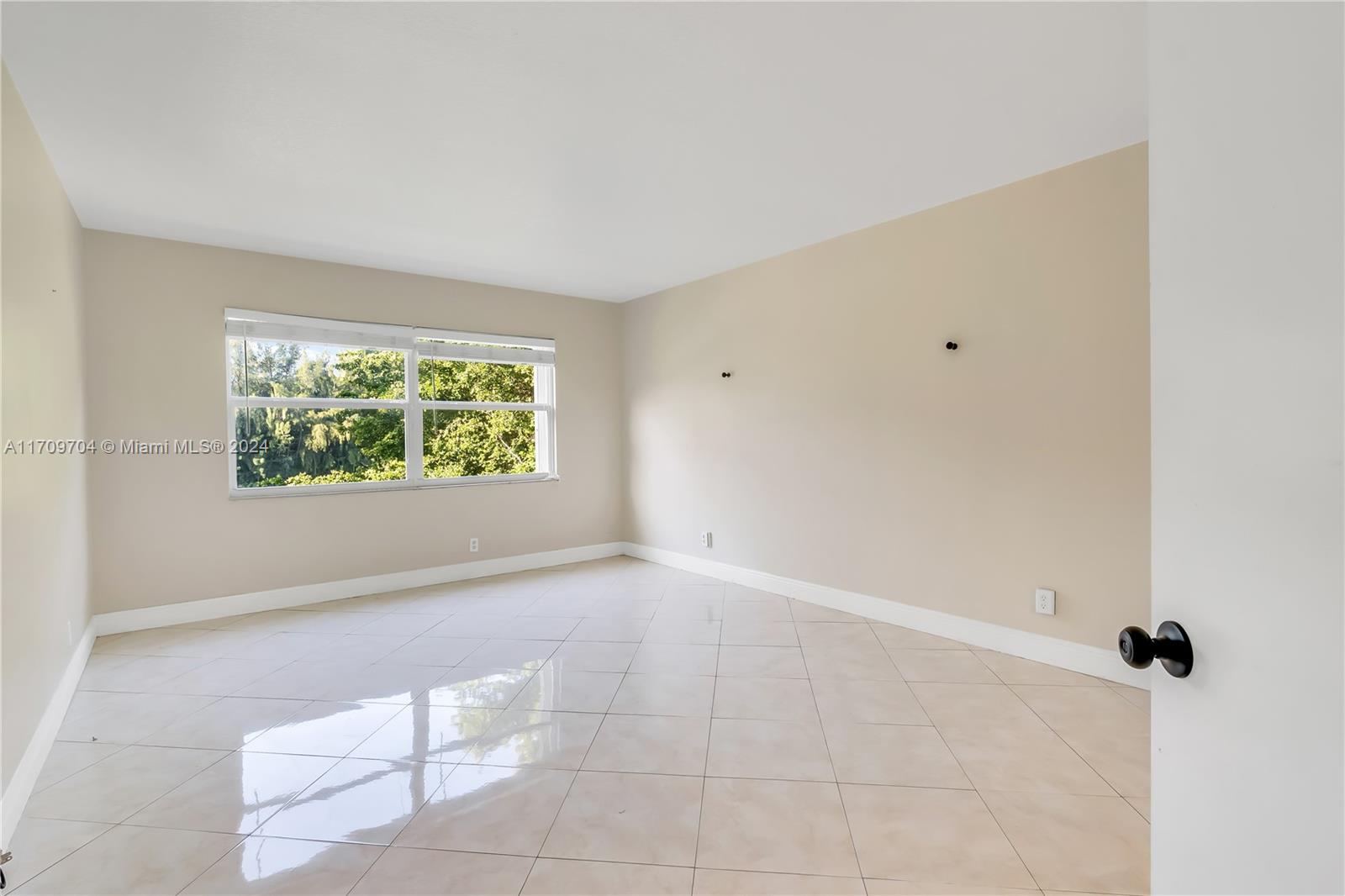 900 SW 125th Way #304R, Pembroke Pines, Florida image 25