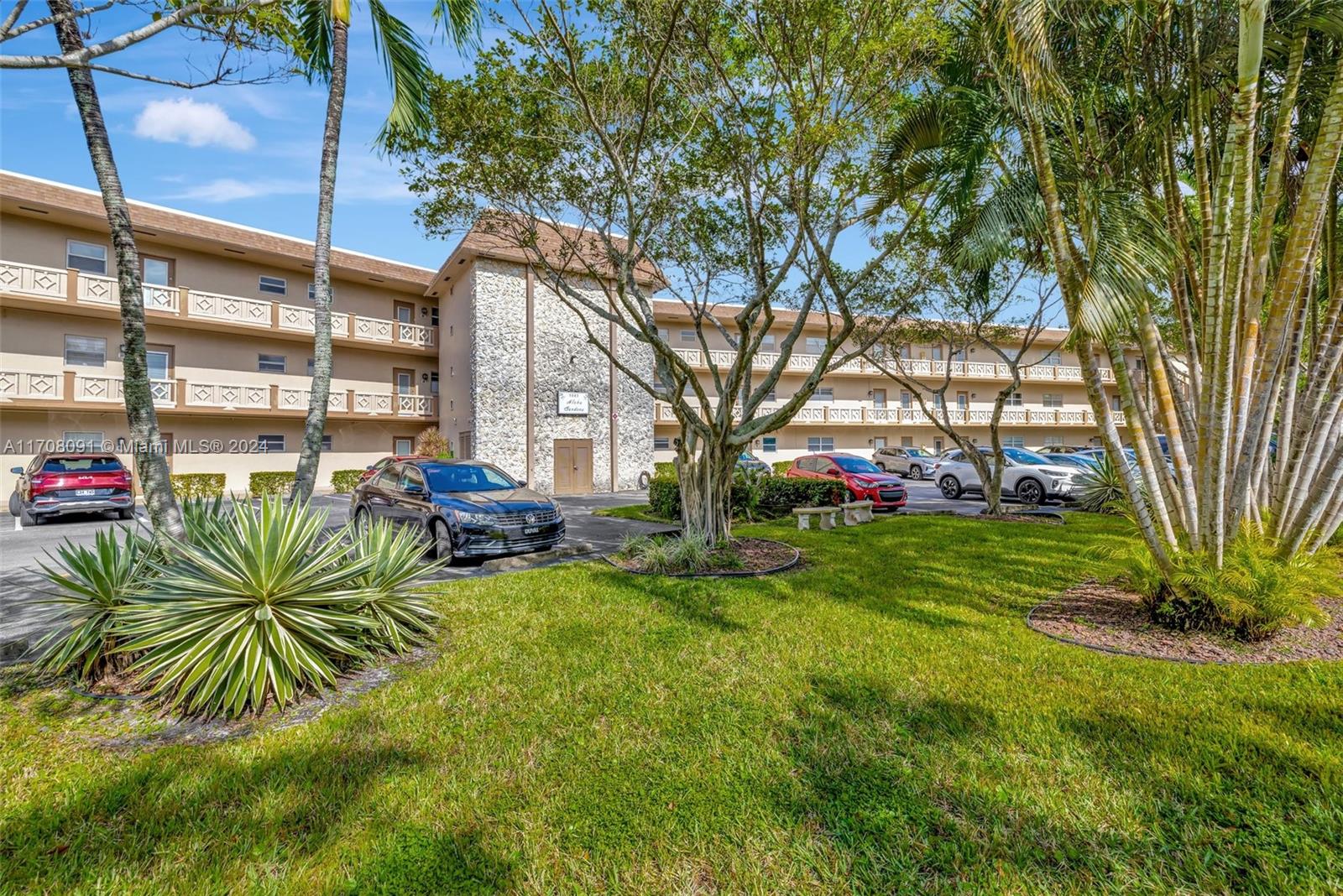 5003 NW 35th St #508, Lauderdale Lakes, Florida image 29