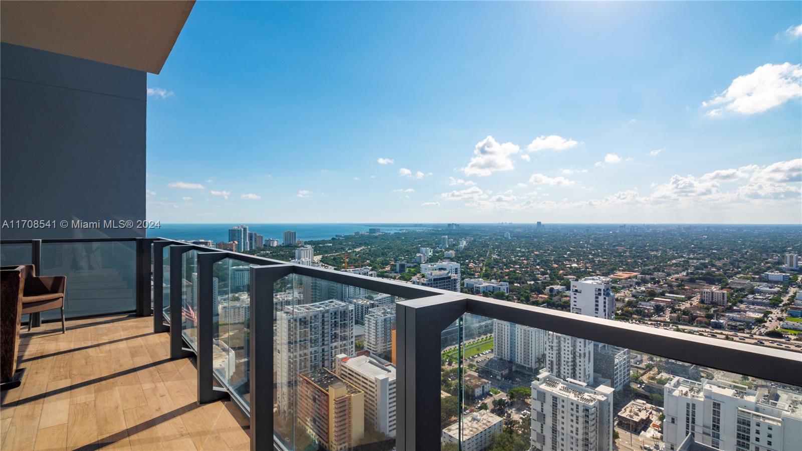 88 SW 7th St #4106, Miami, Florida image 19