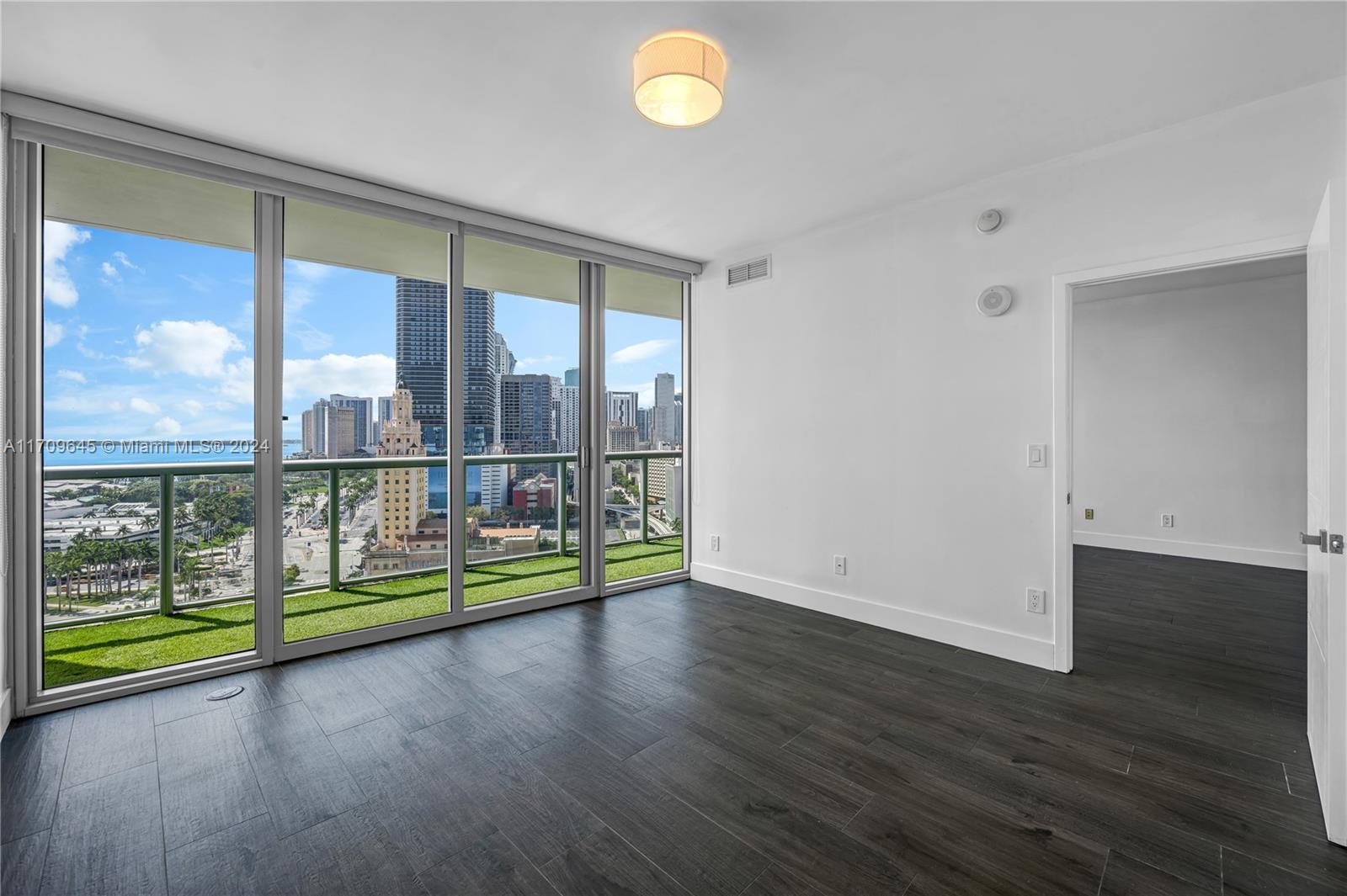 888 Biscayne Blvd #1802, Miami FL 33132