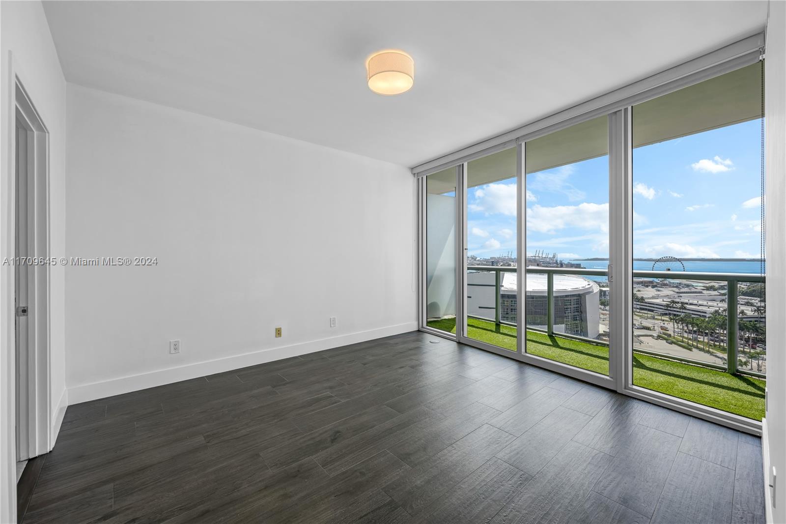 888 Biscayne Blvd #1802, Miami FL 33132