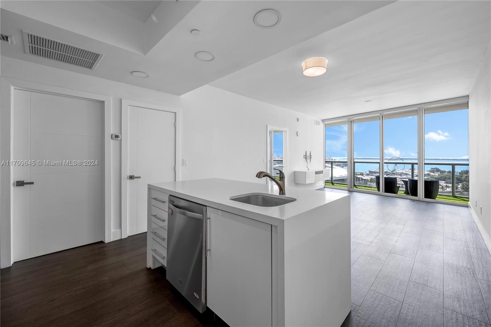 888 Biscayne Blvd #1802, Miami FL 33132