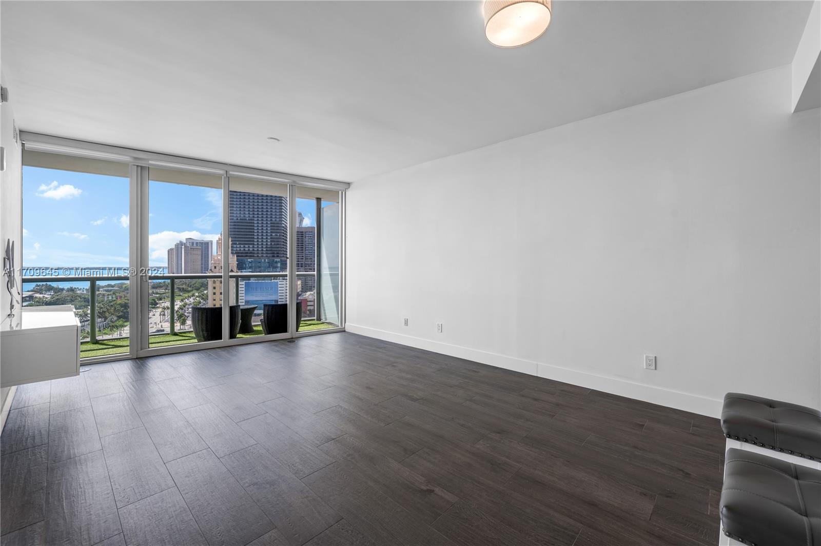 888 Biscayne Blvd #1802, Miami FL 33132