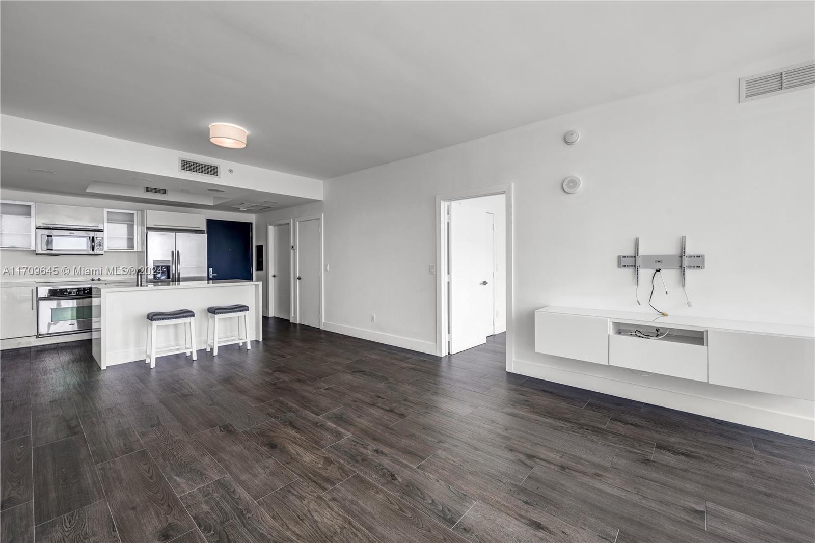 888 Biscayne Blvd #1802, Miami FL 33132