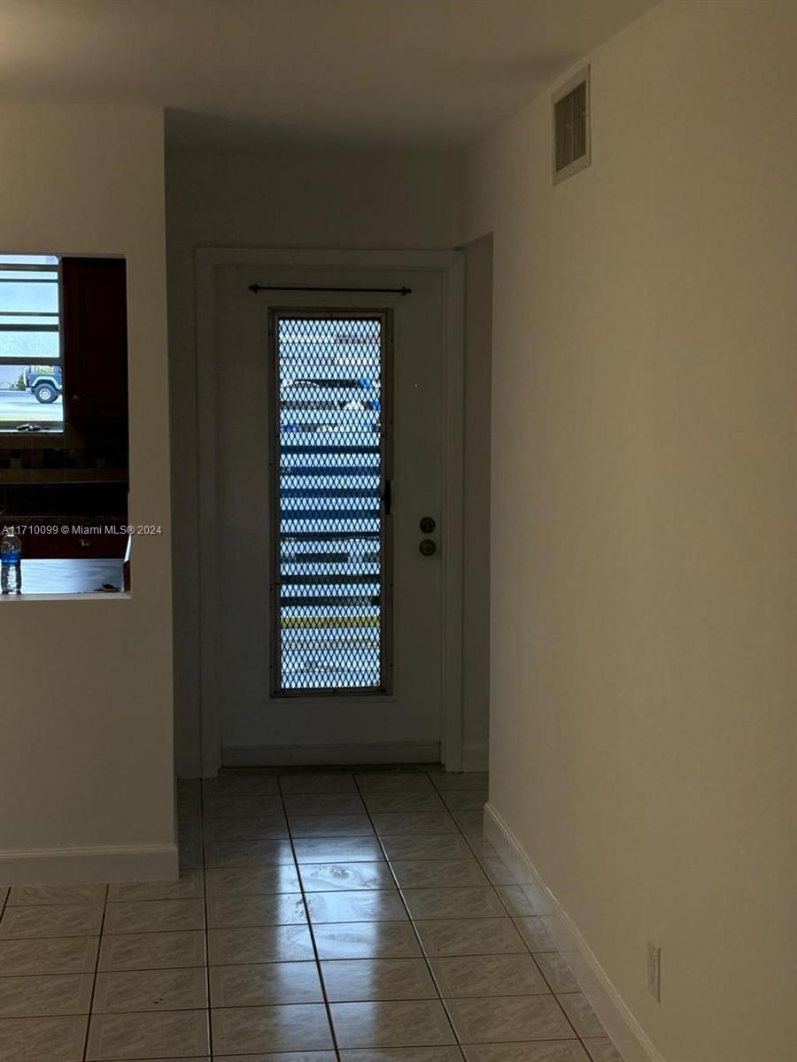 1400 Tallwood Ave #103, Hollywood, Florida image 3