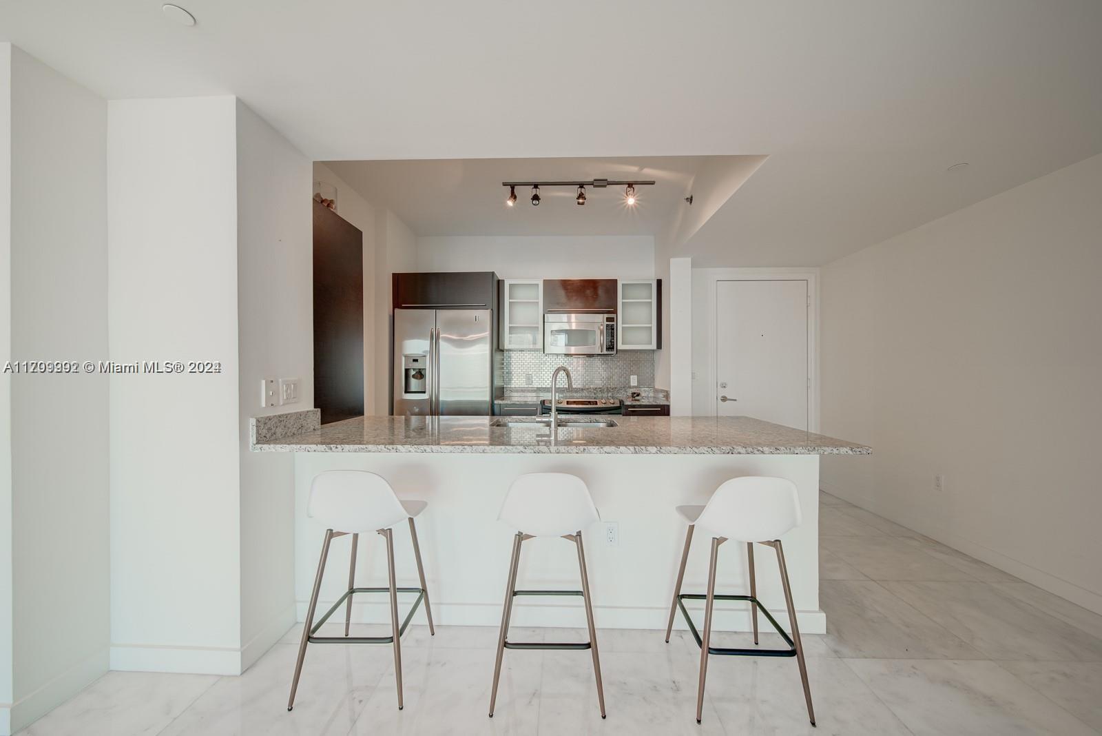 951 Brickell Ave #3905, Miami FL 33131